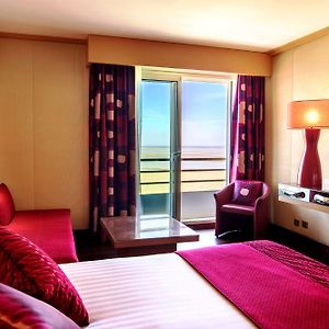 Superior Zimmer mit Kingsize-Bett